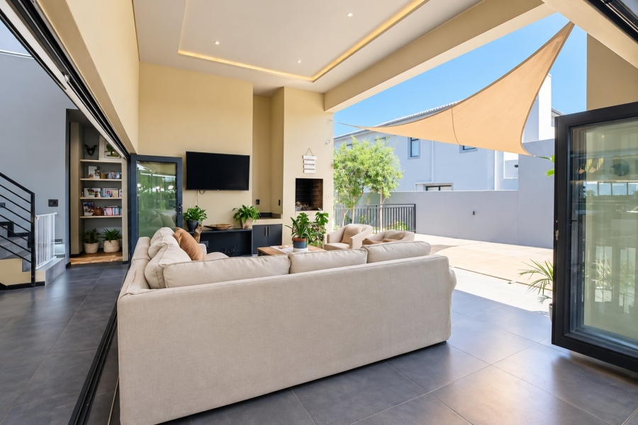 4 Bedroom Property for Sale in Sagewood Western Cape